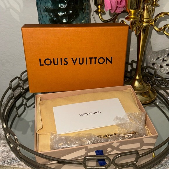 Louis Vuitton Portefeuille Sarah Pink Vernis Long Wallet 🩷 - Picture 3 of 15